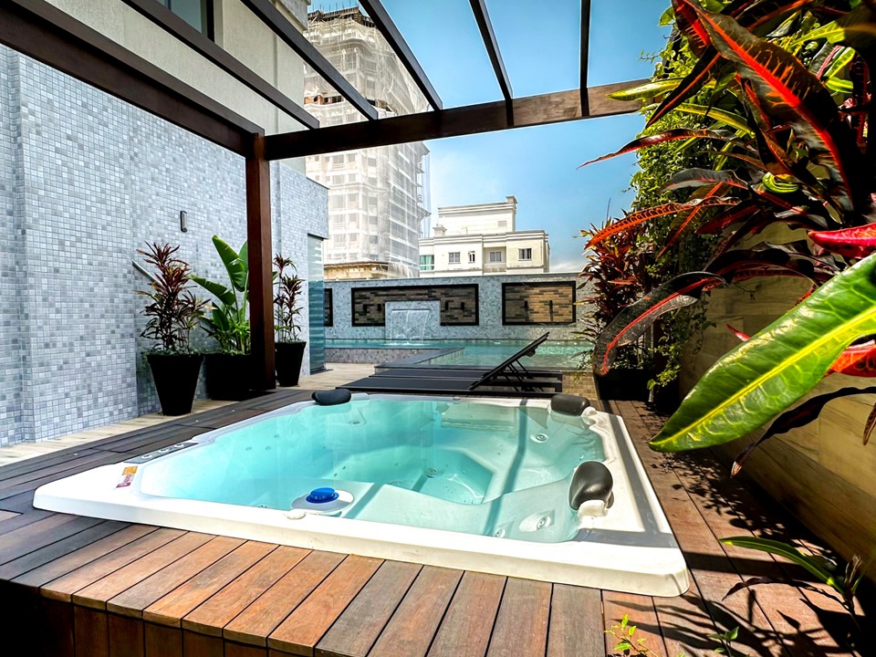Apartamento à venda com 3 quartos, 4 banheiros, 3 vagas e 130m² no Meia Praia, Itapema (SC) — foto 4 de 13