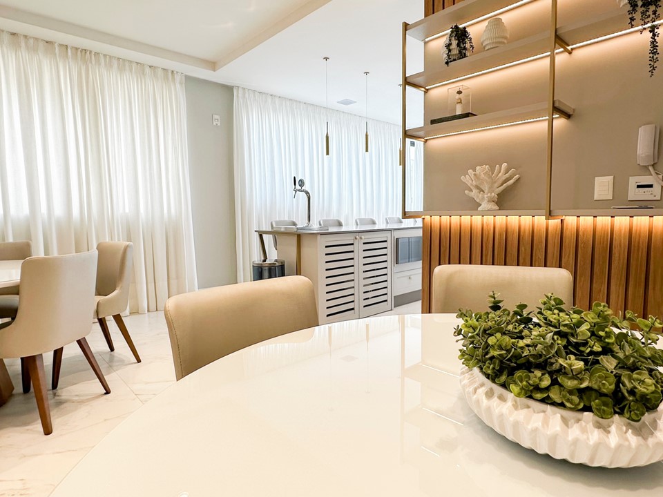 Apartamento à venda com 3 quartos, 4 banheiros, 3 vagas e 130m² no Meia Praia, Itapema (SC) — foto 5 de 13