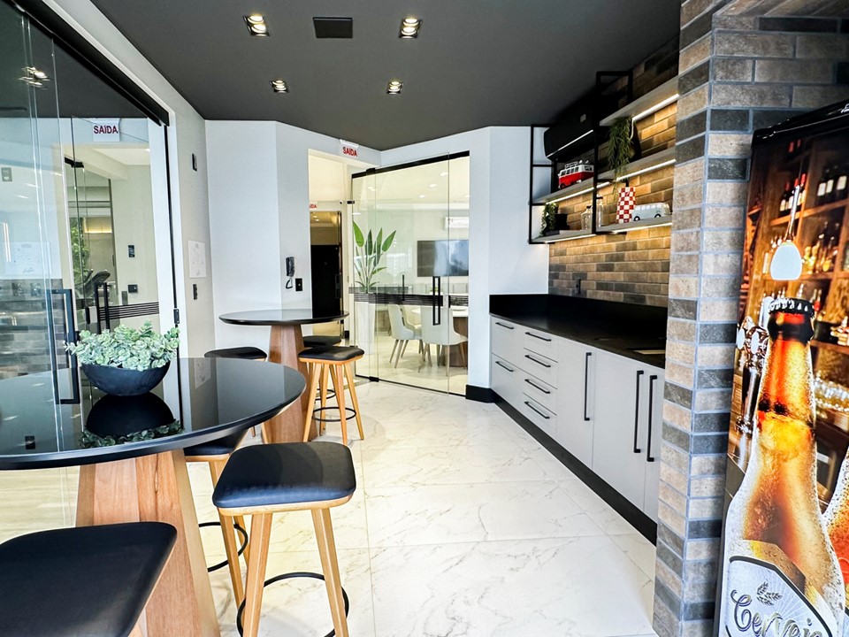 Apartamento à venda com 3 quartos, 4 banheiros, 3 vagas e 130m² no Meia Praia, Itapema (SC) — foto 6 de 13