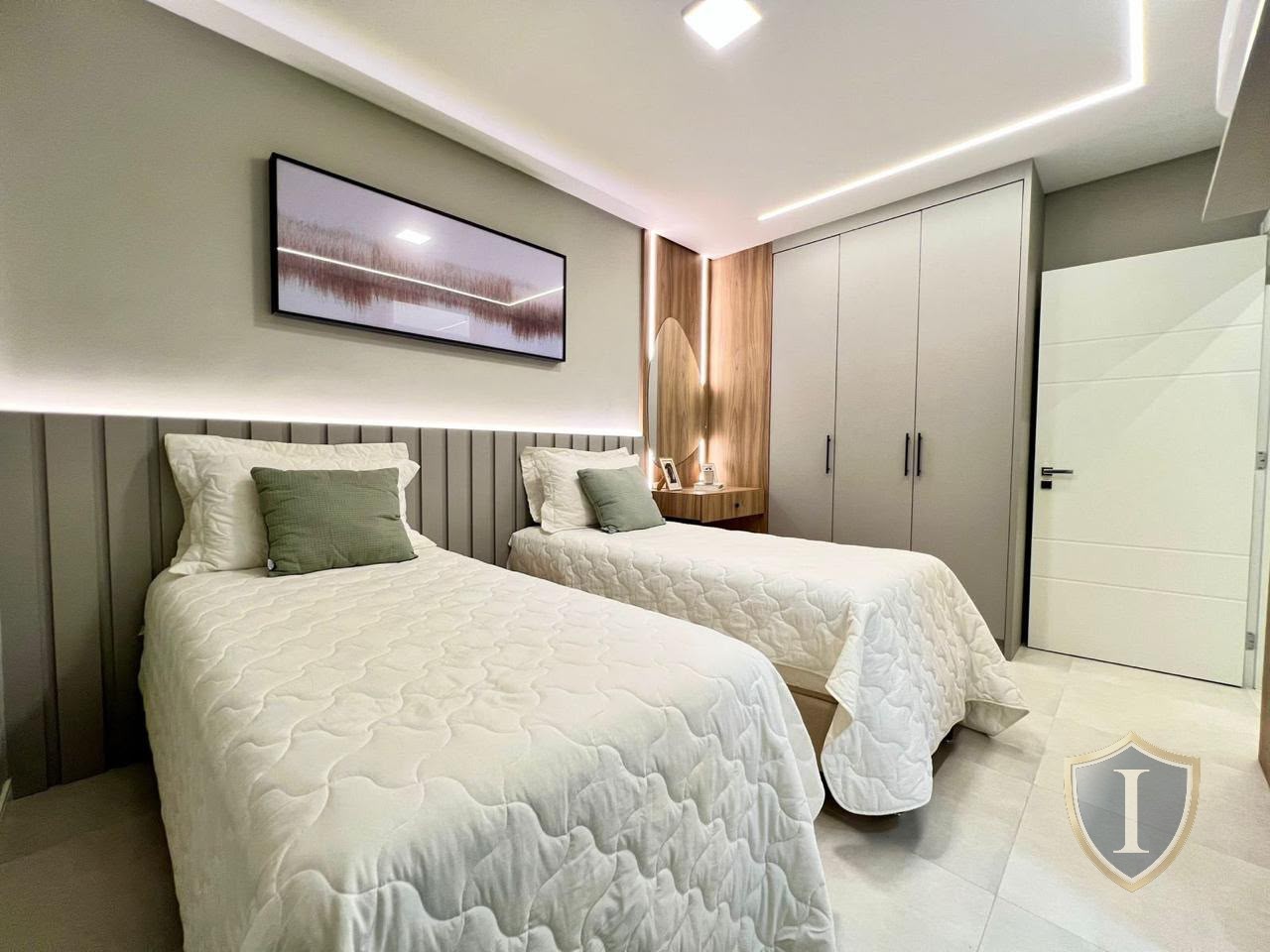 Apartamento à venda com 3 quartos, 3 banheiros, 2 vagas e 110m² no Meia Praia, Itapema (SC) — foto 17 de 22