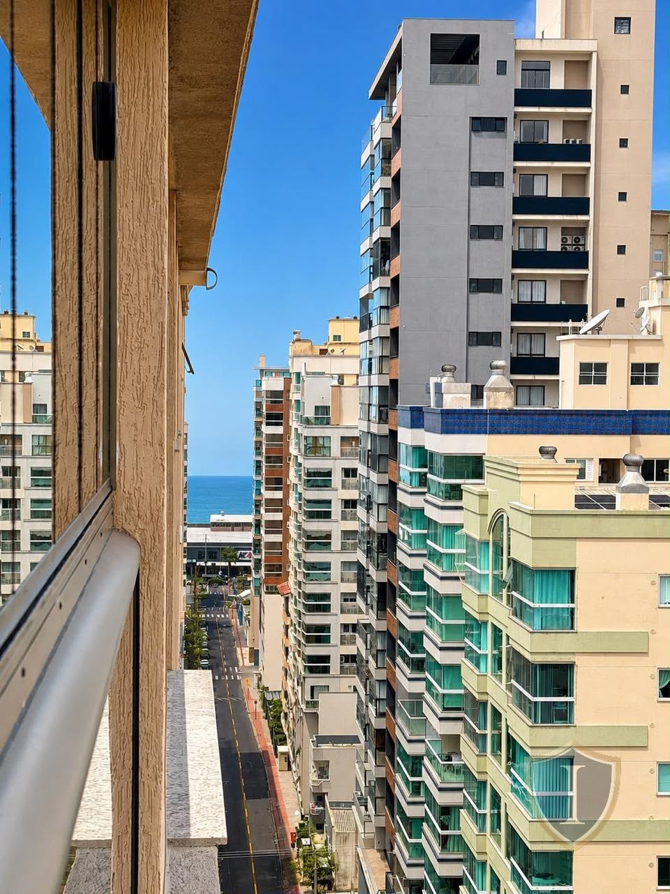 Apartamento à venda com 3 quartos, 3 banheiros, 2 vagas e 110m² no Meia Praia, Itapema (SC) — foto 8 de 22