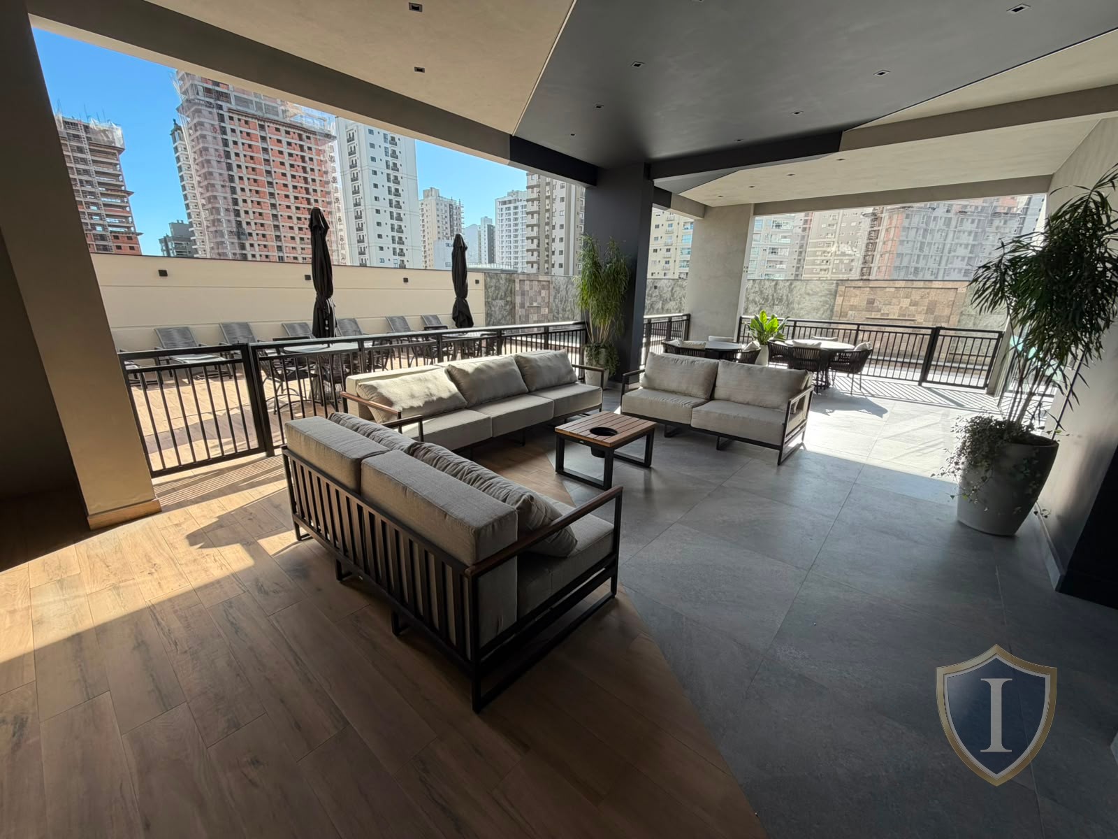 Apartamento à venda com 4 quartos, 5 banheiros, 3 vagas e 158m² no MEIA PRAIA, Itapema (SC) — foto 10 de 20