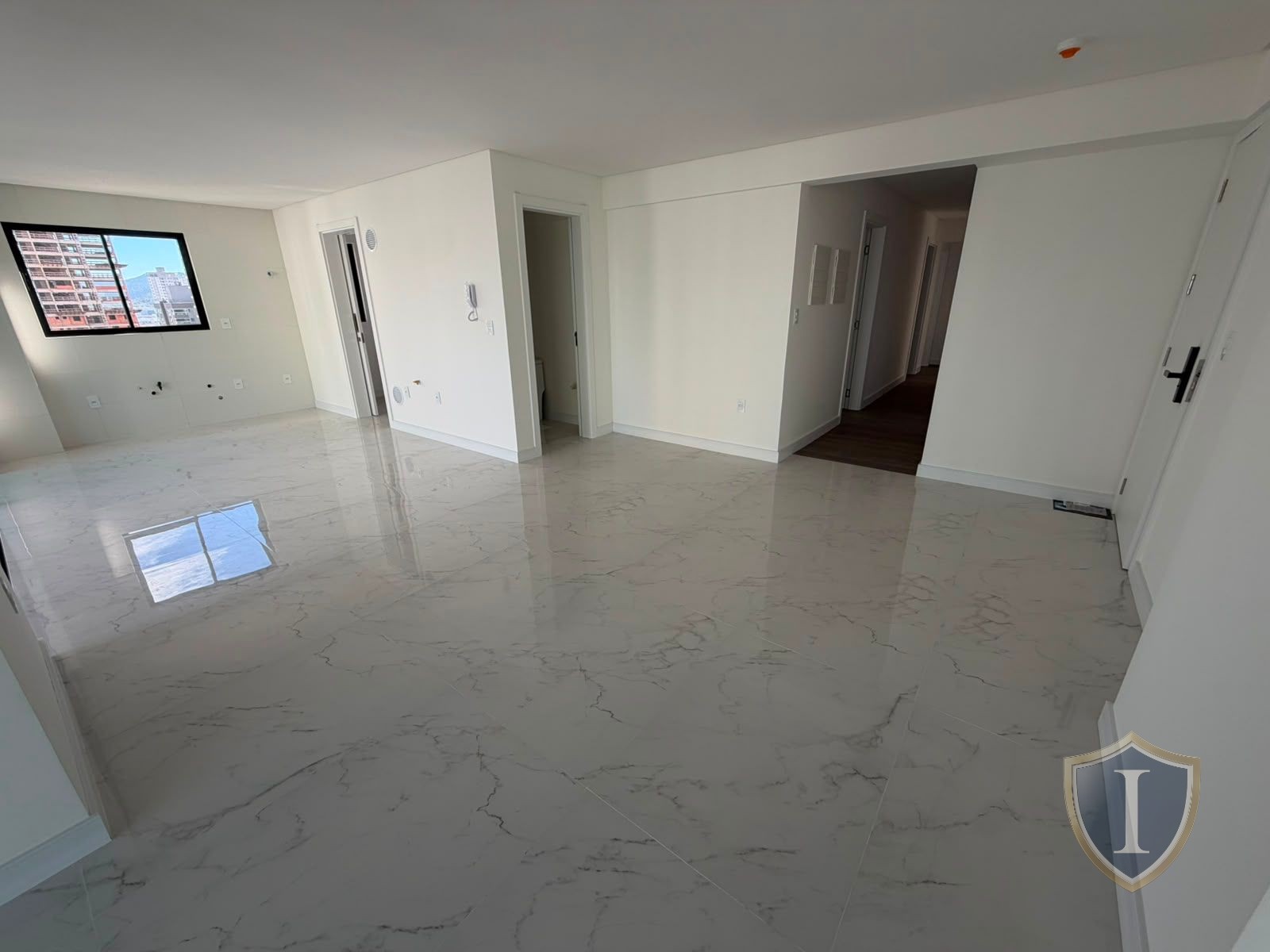 Apartamento à venda com 4 quartos, 5 banheiros, 3 vagas e 158m² no MEIA PRAIA, Itapema (SC) — foto 8 de 20