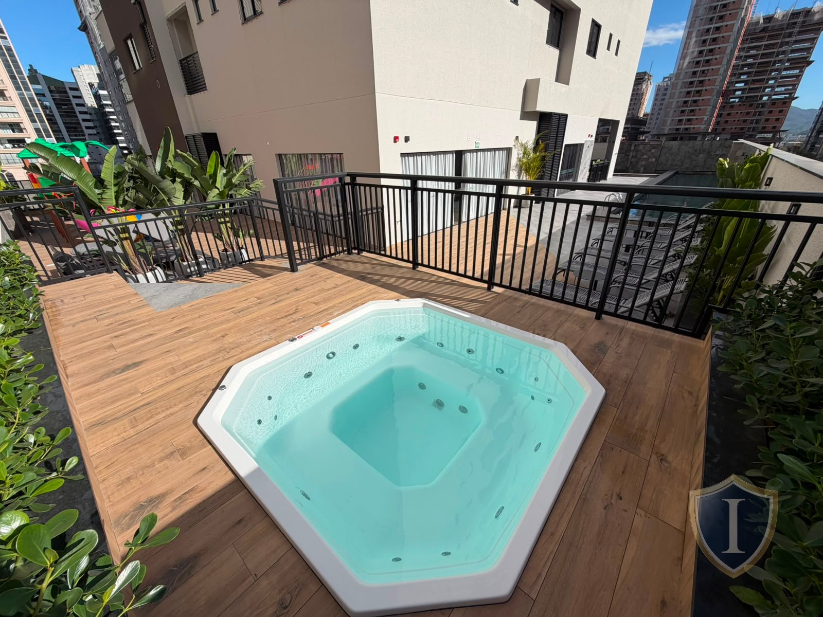 Apartamento à venda com 4 quartos, 5 banheiros, 3 vagas e 158m² no MEIA PRAIA, Itapema (SC) — foto 11 de 20