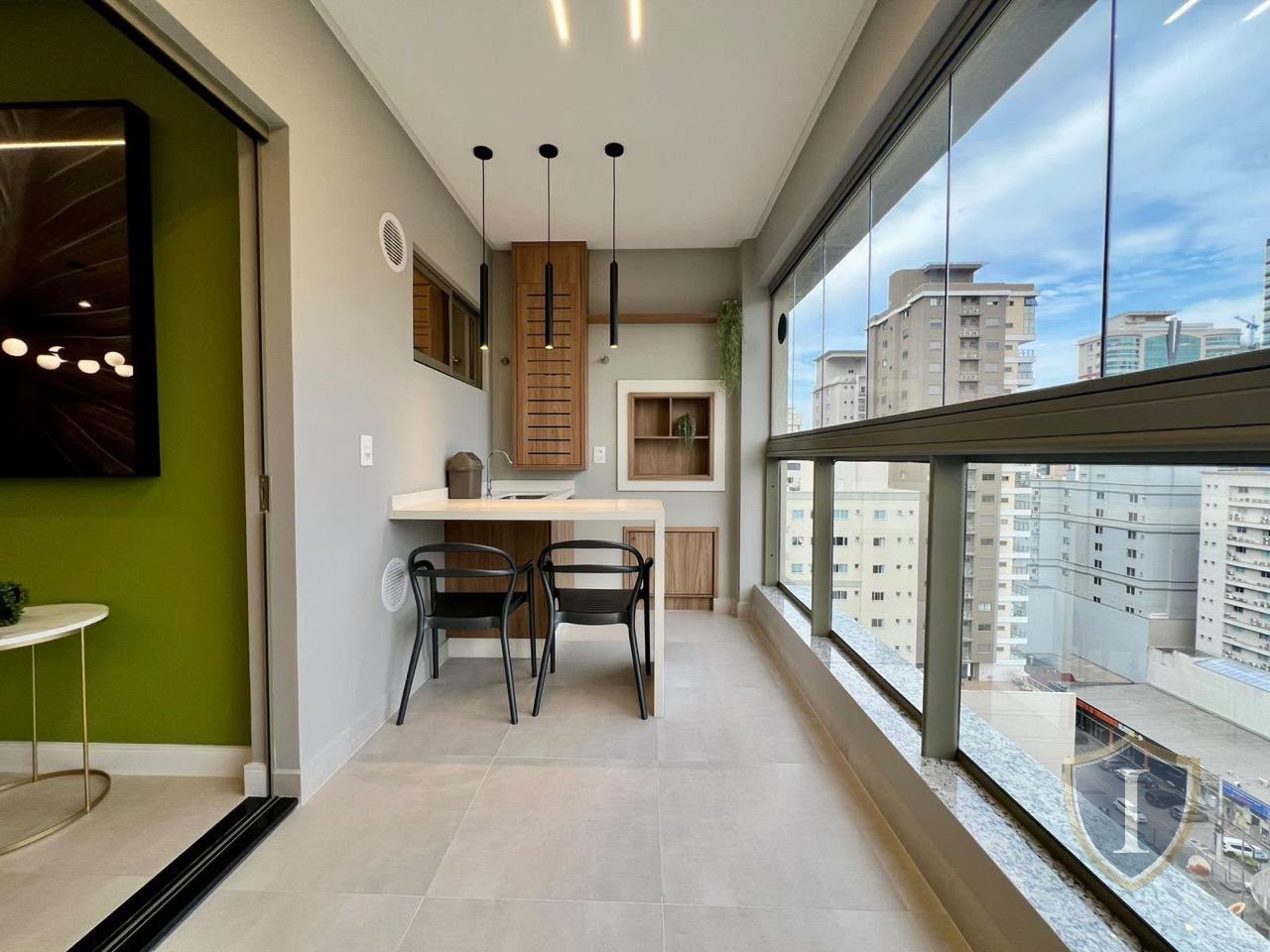 Apartamento à venda com 3 quartos, 3 banheiros, 2 vagas e 110m² no Meia Praia, Itapema (SC) — foto 11 de 22