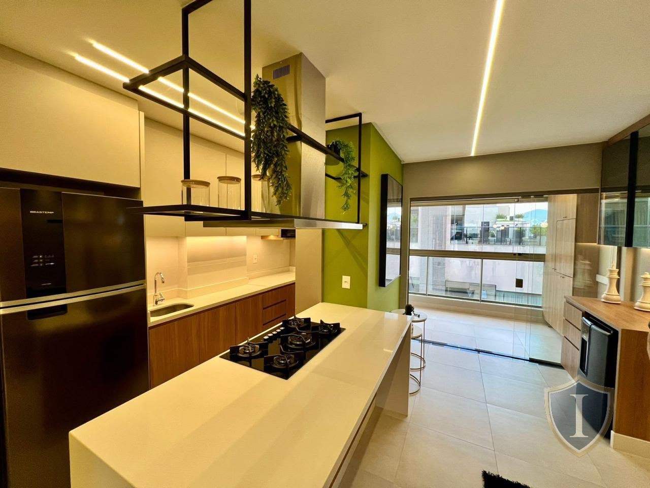 Apartamento à venda com 3 quartos, 3 banheiros, 2 vagas e 110m² no Meia Praia, Itapema (SC) — foto 14 de 22