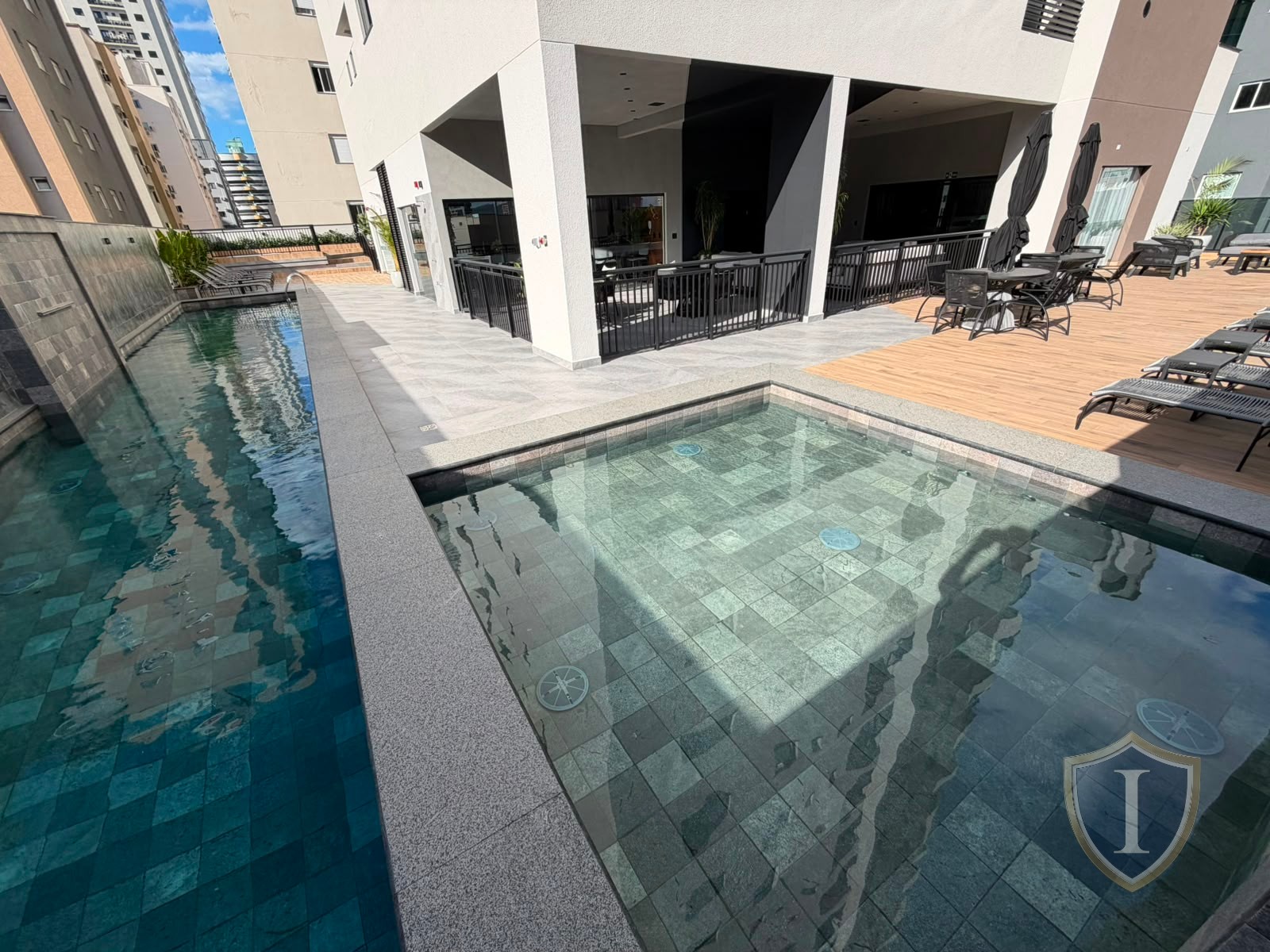 Apartamento à venda com 4 quartos, 5 banheiros, 3 vagas e 158m² no MEIA PRAIA, Itapema (SC) — foto 12 de 20